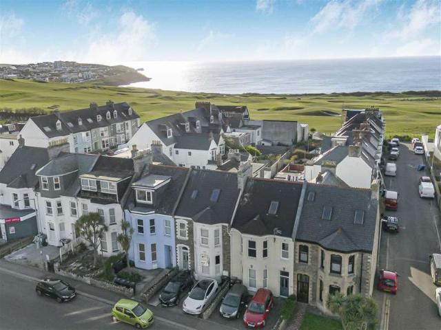 Apartment for sale in Newquay, Cornwall