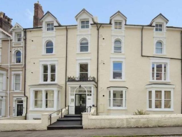 Apartment for sale in Llandudno, Wales