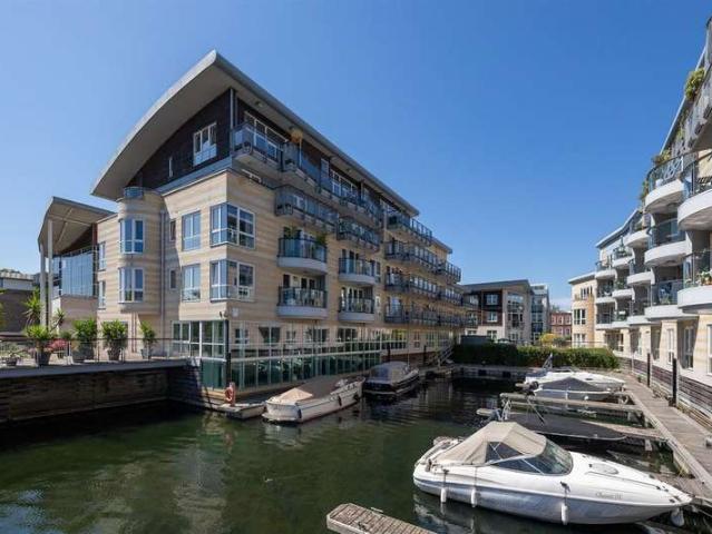 Apartment for sale in Hampton Wick, Greater London