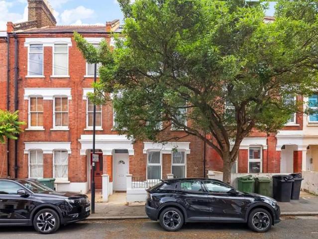 Apartment for sale in Loughborough Junction, Greater London