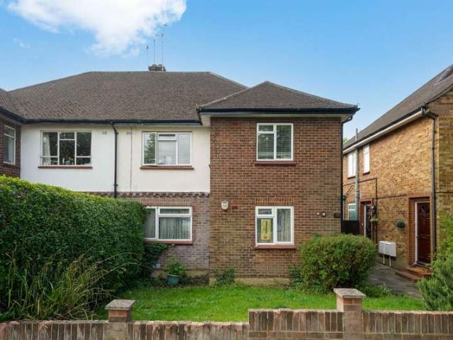 Apartment for sale in London Borough of Hillingdon, Greater London