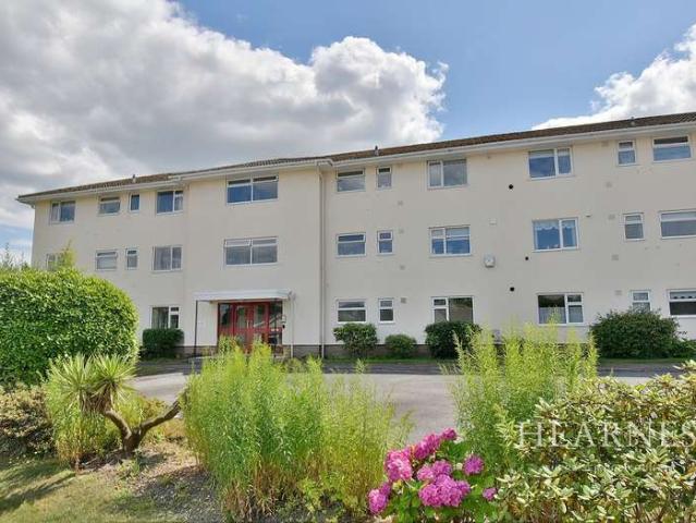 Apartment for sale in Tricketts Cross, Ferndown