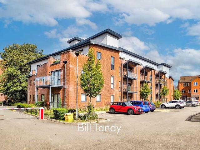 Apartment for sale in Darwin Park, Lichfield