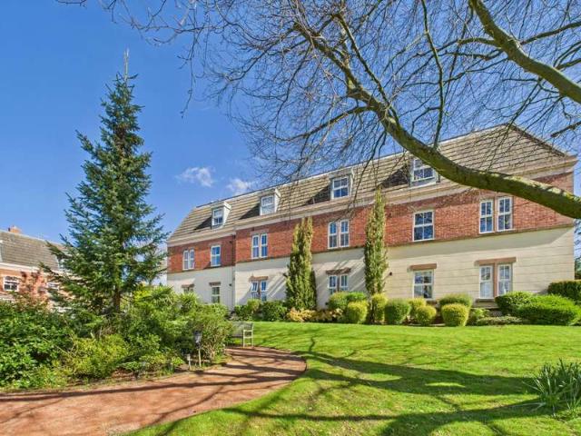 Apartment for sale in St Helens