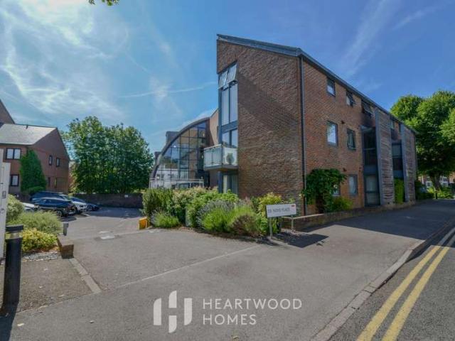 Apartment for sale in St Albans, Five Acres
