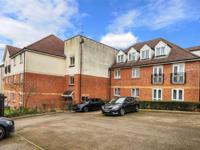 Apartment for sale in Red Hill, Surrey