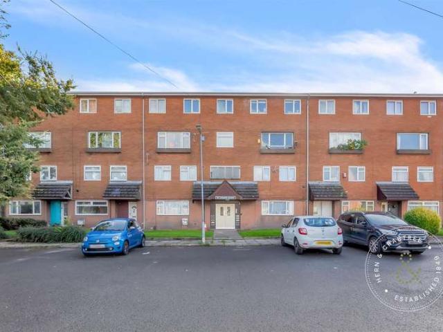 Apartment for sale in Caerau, Cardiff