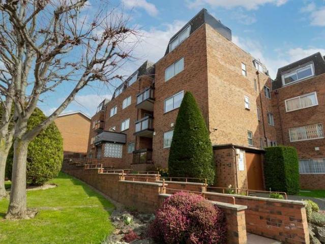 Apartment for sale in Greater London