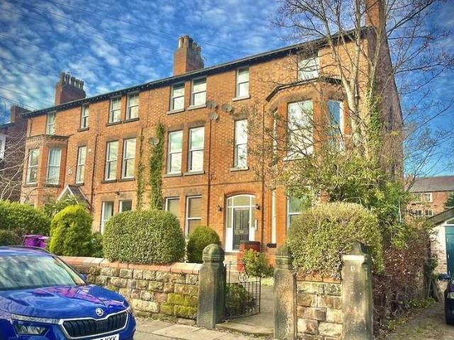 Apartment for sale in Calderstones