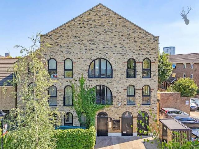 Apartment for sale in Old Ford, Bow