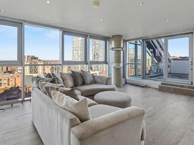 Apartment for sale in City Centre, Salford