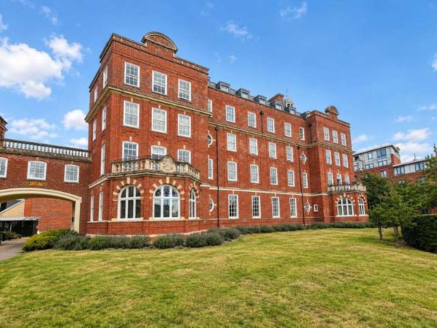 Apartment for sale in Heigham Grove, East Bank