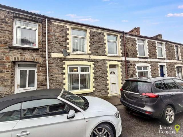 Apartment for sale in Pontypridd, Wales