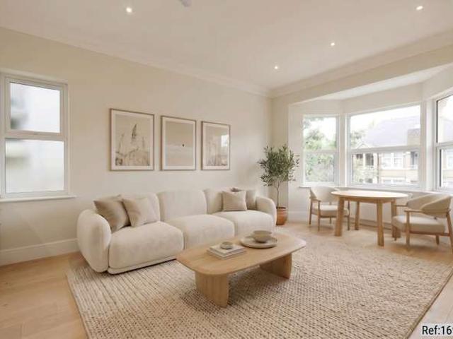 Apartment for sale in Harlesden, Greater London