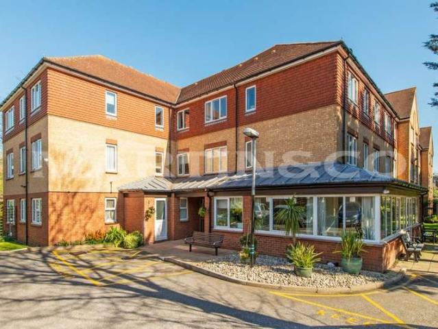 Apartment for sale in Wanstead, Greater London