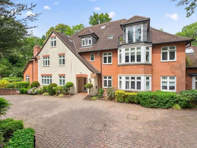 Apartment for sale in Four Oaks, West Midlands