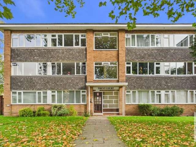 Apartment for sale in Maney, Birmingham