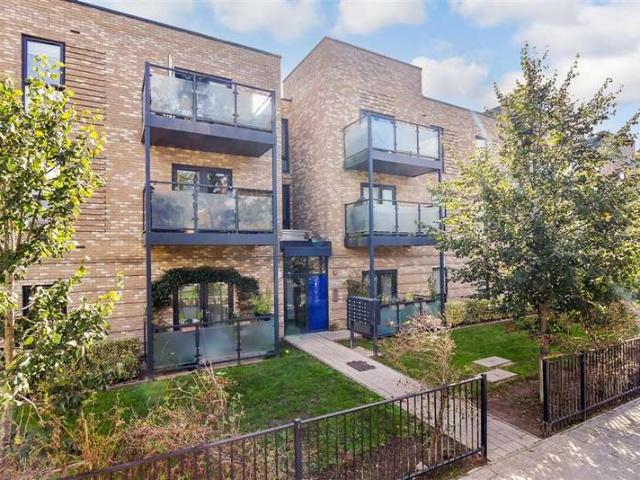Apartment for sale in Southborough, Sandown Park