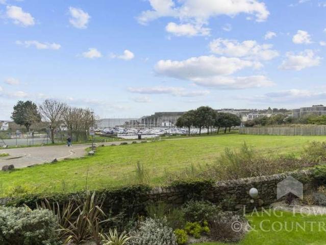 Apartment for sale in Barbican, Mount Wise