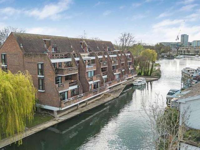 Apartment for sale in Reading