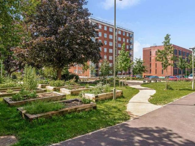 Apartment for sale in Hampshire