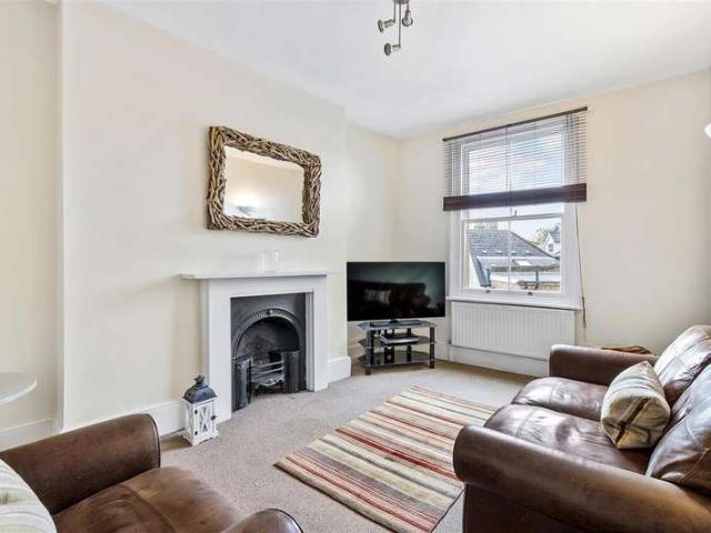 Apartment for sale in London Borough of Merton, Greater London