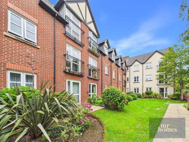 Apartment for sale in Falcon Lodge, Wales