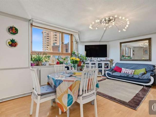Apartment for sale in Lot's Village, Greater London