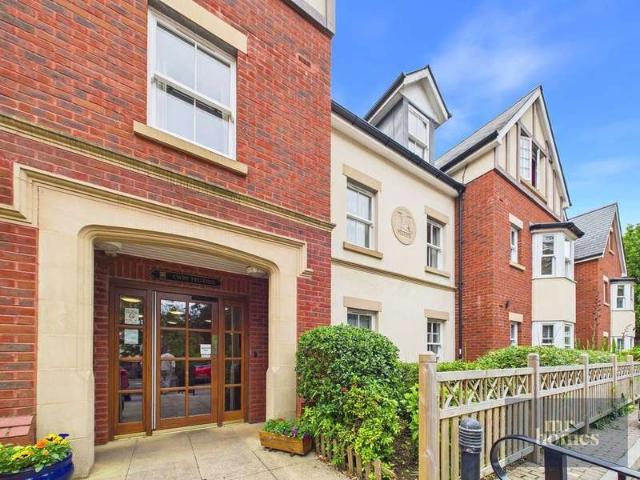 Apartment for sale in Falcon Lodge, Wales