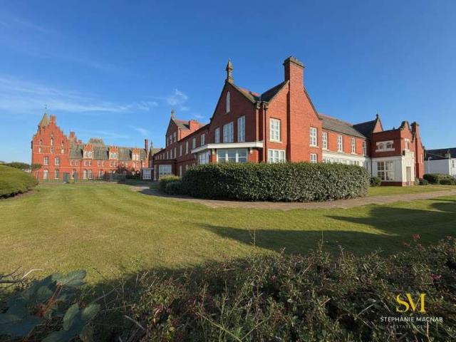 Apartment for sale in Meols Cop, Southport