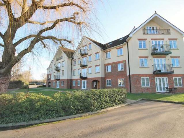 Apartment for sale in Slough, Myrke