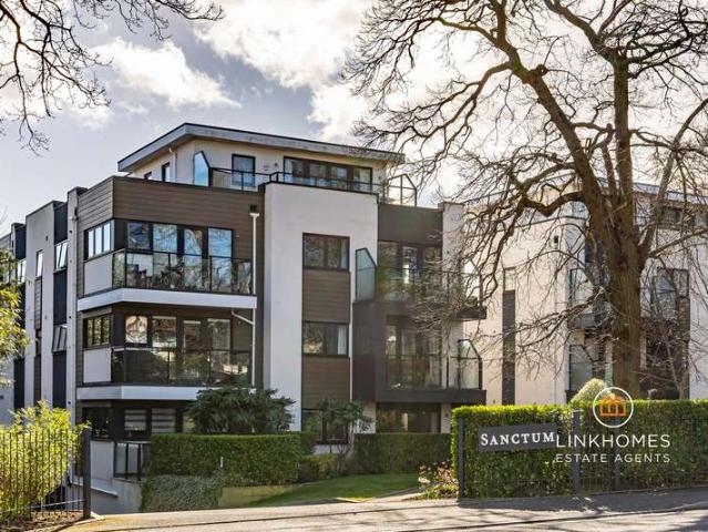 Apartment for sale in Upper Parkstone, Poole
