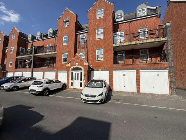 Apartment for sale in Churchward, Rodbourne