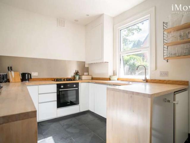 Apartment for sale in London Borough of Croydon, Upper Norwood