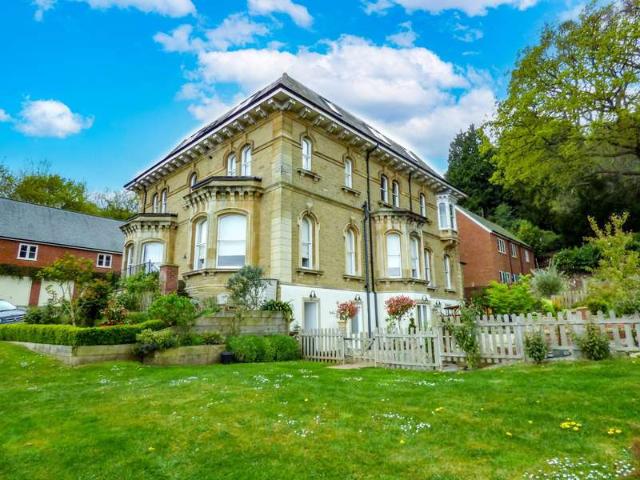Apartment for sale in Great Malvern, Forthampton
