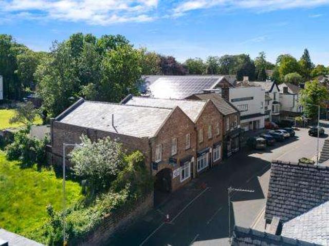 Apartment for sale in Calderstones