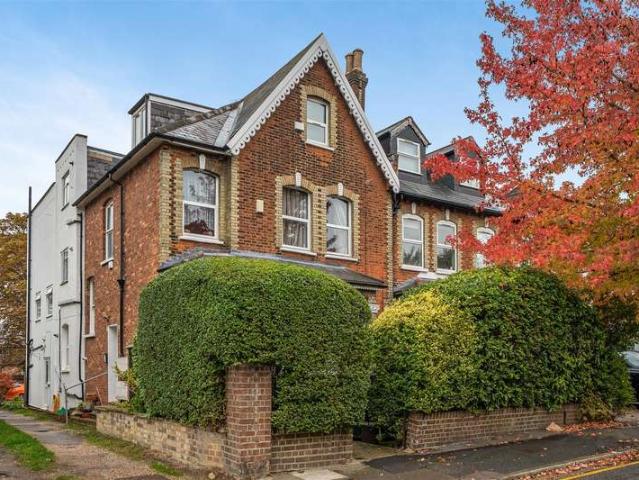 Apartment for sale in London Borough of Barnet, Greater London