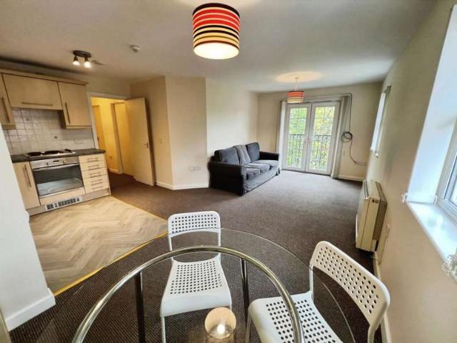 Apartment for sale in Gorse Hill, Trafford Park