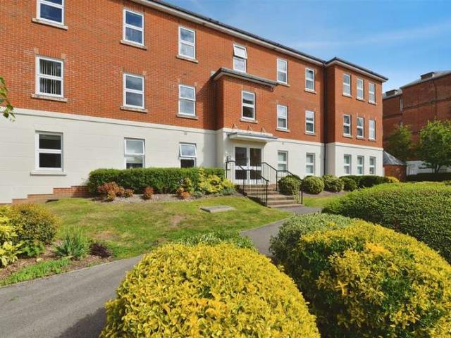 Apartment for sale in Hampshire