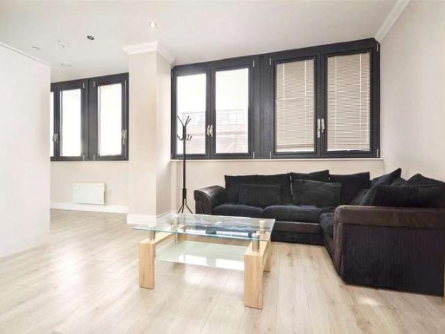 Apartment for sale in Lakenham, East Bank