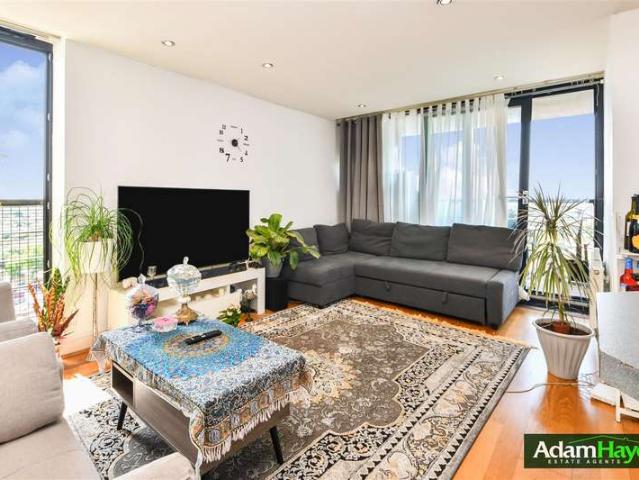 Apartment for sale in London Borough of Barnet, Greater London