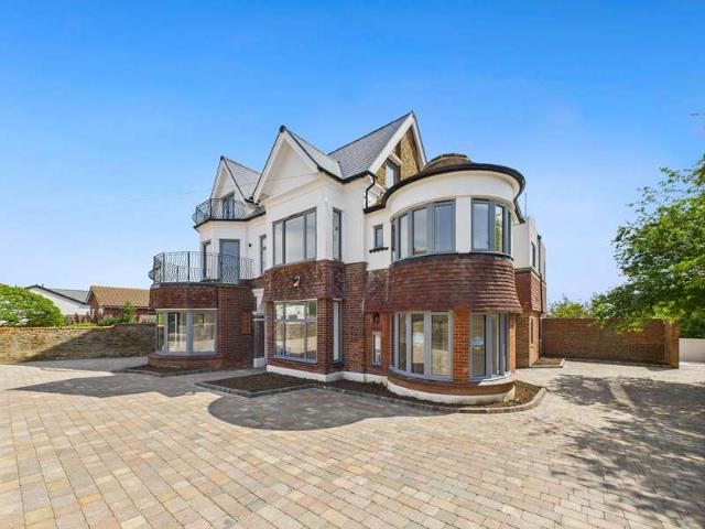 Apartment for sale in Upton, Acol