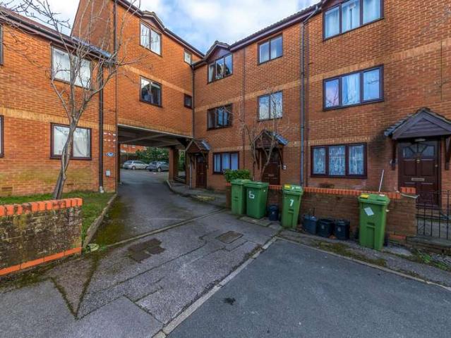 Apartment for sale in North Town, Aldershot