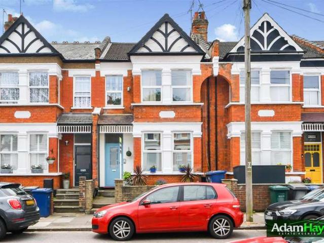 Apartment for sale in London Borough of Barnet, Greater London