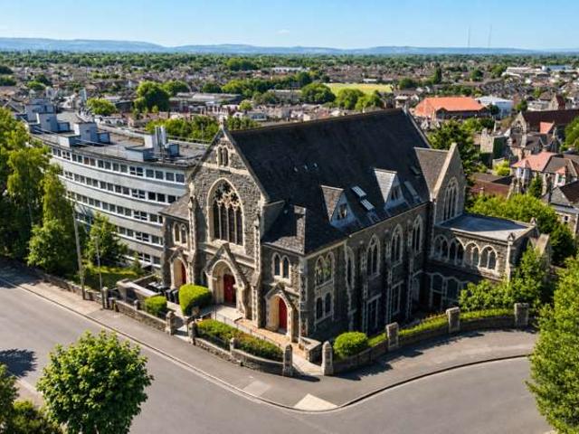Apartment for sale in Clevedon, North Somerset