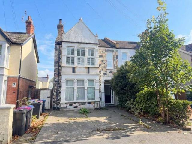 Apartment for sale in Westcliff-on-Sea, Southend-on-Sea