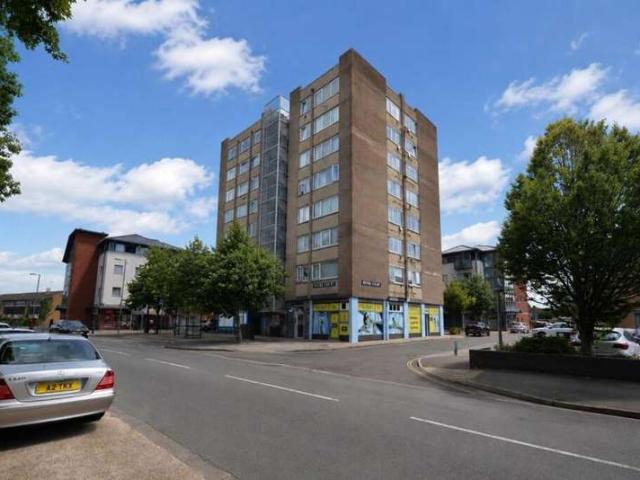 Apartment for sale in West End, Fareham