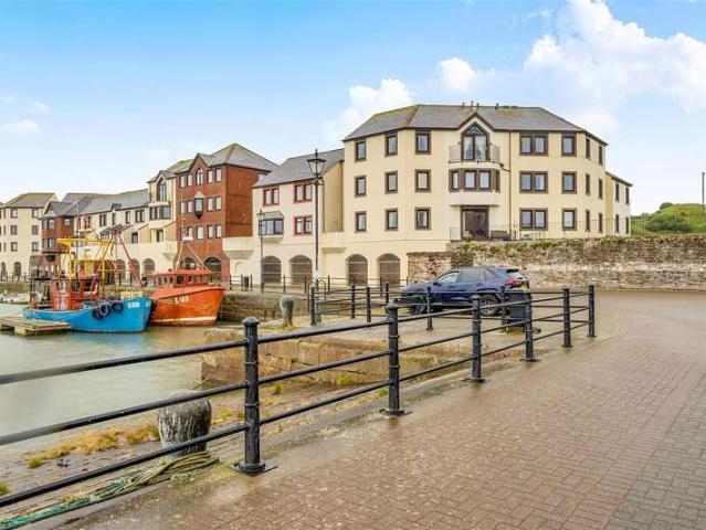 Apartment for sale in Maryport