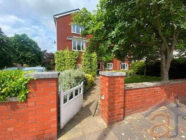 Apartment for sale in Southport, Sefton