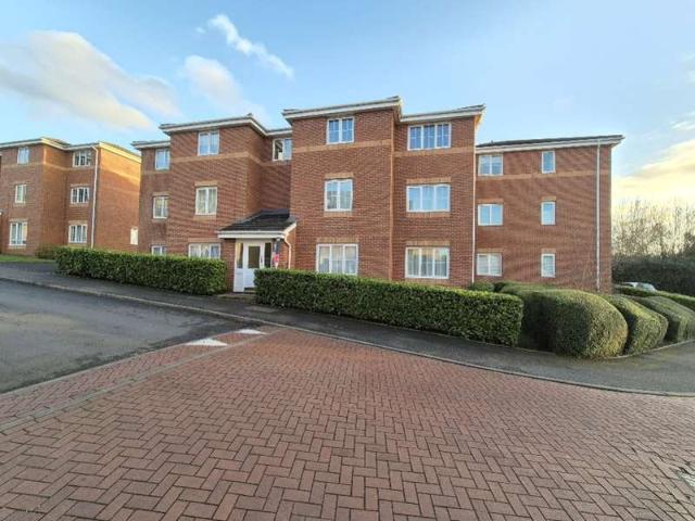 Apartment for rent in Plant's Green, Fold Hill
